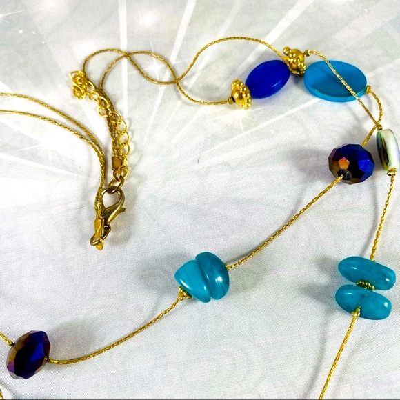 Beautiful double strand multi bead gold-tone necklace - Picture 2 of 4